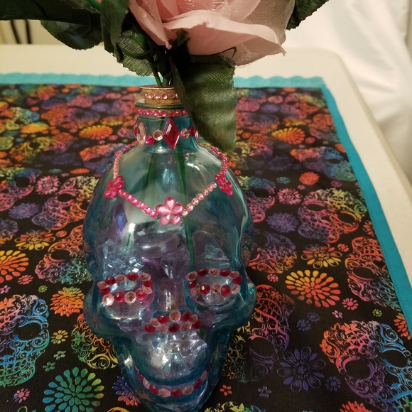 Handmade Skull Runner - Picture 4 of 10